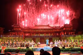 Hue Festival 2022 opens with colourful show