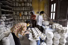 Hanoi spends 2 trillion VND supporting households, businesses