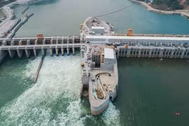 Singapore increases electricity imports