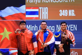 Vietnamese weightlifters set six new records at SEA Games 31