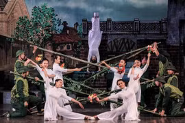 Hanoi holds art programmes in commemoration of invalids, fallen soldiers
