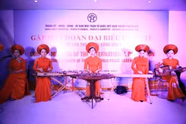 Hanoi leaders meet int'l guests attending WPC's 22nd Assembly 