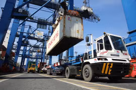 Laos posts record trade surplus of 1 billion USD in 2021
