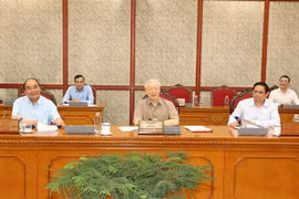 Politburo, Secretariat of Party Central Committee look into major national matters