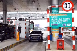 Automatic toll collection set for all expressways in Vietnam by end of July