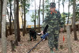 Quang Binh works hard on bomb and mine clearance 