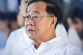 Thailand worries about weakening baht