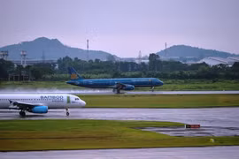 Vietnam Airlines restores operations at airports after typhoon