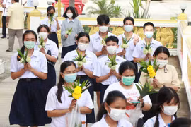 Most Thais observe religious events: Survey