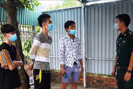 Vietnamese fleeing Bavet casino handed over by Cambodia authorities 