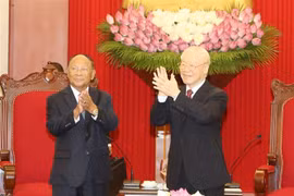 Party chief receives Cambodian National Assembly President