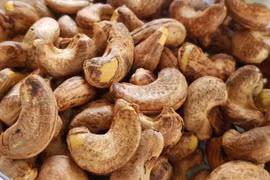 Vietnamese exporters face big losses in suspected cashew nut scams