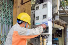 Hung Yen aims to install electronic power meters to all customers within 2022