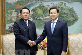 Deputy PM receives Lao Finance Minister
