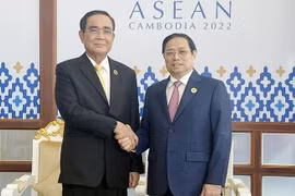PM meets Thai counterpart, Malaysian lower house speaker in Phnom Penh