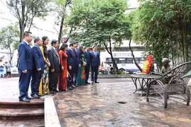 Vietnam, Mexico parties strengthen ties