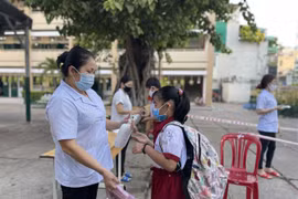 Protecting children from infectious diseases in schools
