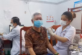 819 new COVID-19 cases recorded on November 3