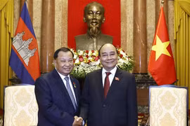 President receives Cambodian Senate leader