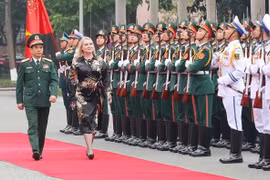 Defence Minister holds talks with visiting Czech counterpart 
