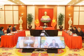 Party chief holds phone talks with Cambodian People's Party leader