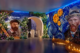 Works by Van Gogh, along with nearly 100 paintings from the "founder" of impressionist painting Claude Monet will be displayed at the exhibition. (Photo courtesy of Art Lighting Experience) 