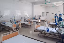 Hanoi prepares 5,000 hospital beds to treat COVID-19 patients