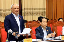 NA inspection teams work with election committees of Thai Binh, Quang Tri