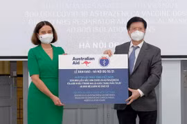 Vietnam receives 300,000 AstraZeneca vaccine doses from Australia