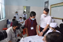 Nearly 300 volunteers in Long An engage in second-stage trials of Nano Covax