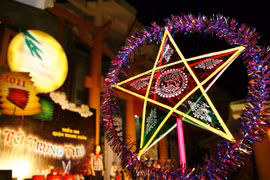 “Lanterns light up dreams” for children during Mid-Autumn Festival