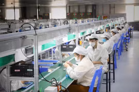 Exclusive policies needed to bring migrant workers back to factories