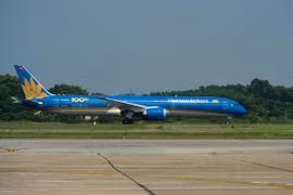 Noi Bai airport’s upgraded runway put into operation