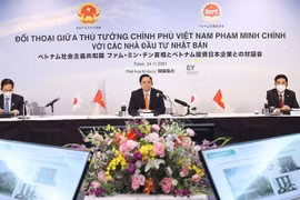 Prime Minister meets with representatives of Japanese firms, universities