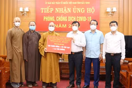  Vietnam Buddhist Sangha supports COVID-19 fight in hotspots