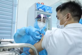 Japanese business associations donate to COVID-19 vaccine fund