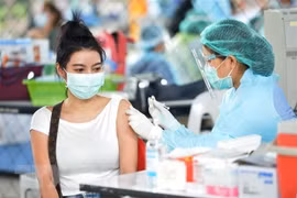 Thailand considers another lockdown to slow COVID-19 spread
