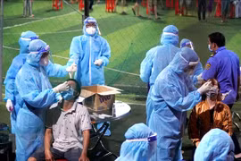 Vietnam records 76 new local COVID-19 cases on June 27 morning