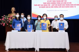 HCM City to offer 1 million meals to COVID-19 hit residents