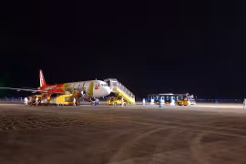Van Don Airport welcomes first int’l flight after one-month shutdown