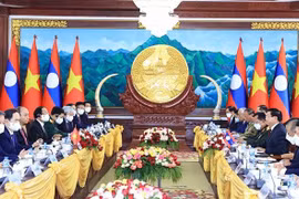 Top priority given to enhancing special Vietnam-Laos ties: Leaders