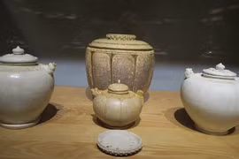 Exhibition offers insight in two millennia of Vietnamese ceramics