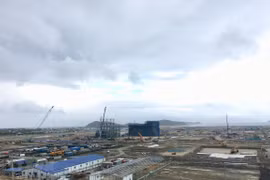 At the construction site of the Van Phong electricity plant (Photo: VNA)