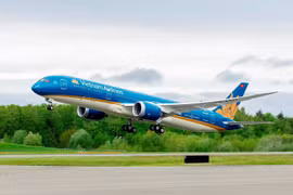 Vietnam Airlines performs nearly 30 flights on Jan 24 serving 13th Party Congress 