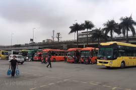 Quang Ninh resumes inter-provincial coach, tourism services