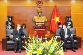 Vietnam, China to faciliate bilateral export-import
