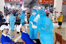 Quang Ninh province reopens certain services, local tourism