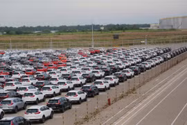 More than 1.1 billion USD spent on car imports in four months