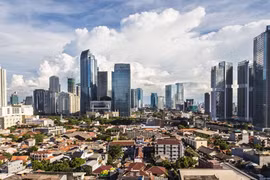 Indonesian economy grows for first time in more than one year