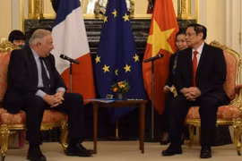 PM meets President of French Senate